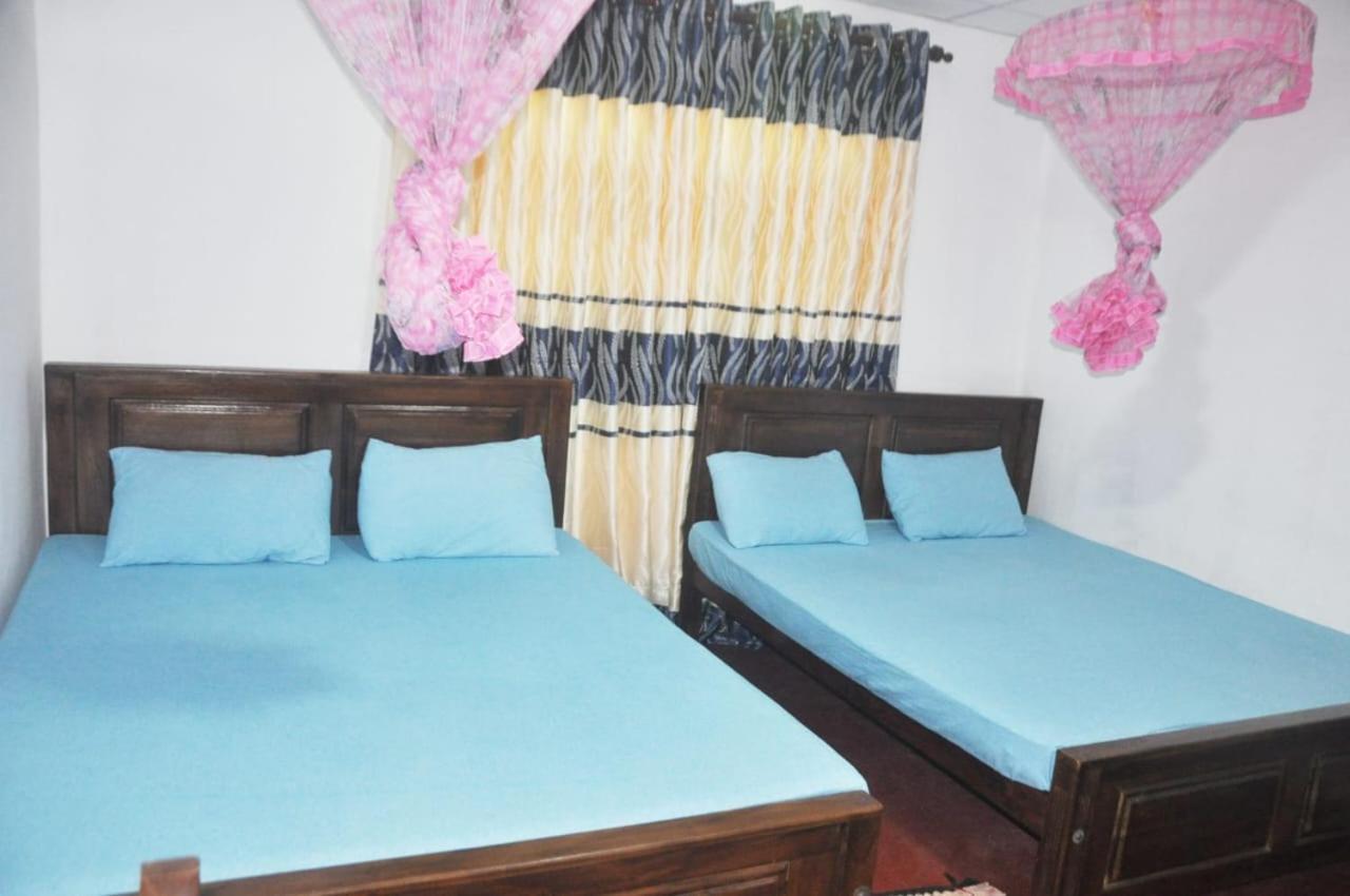 Impress Holiday Home Anuradhapura Ngoại thất bức ảnh