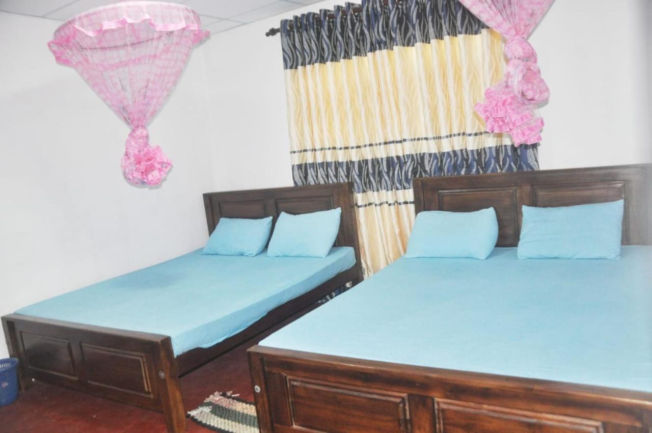 Impress Holiday Home Anuradhapura Ngoại thất bức ảnh